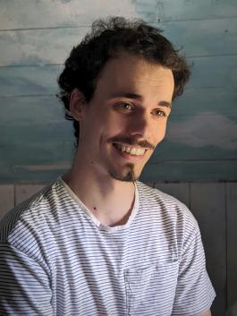 Ami Inintéressant   - Scénariste,Illustrateur